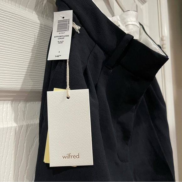 Aritzia Wilfred Effortless Pants in Short - Picture 6 of 6